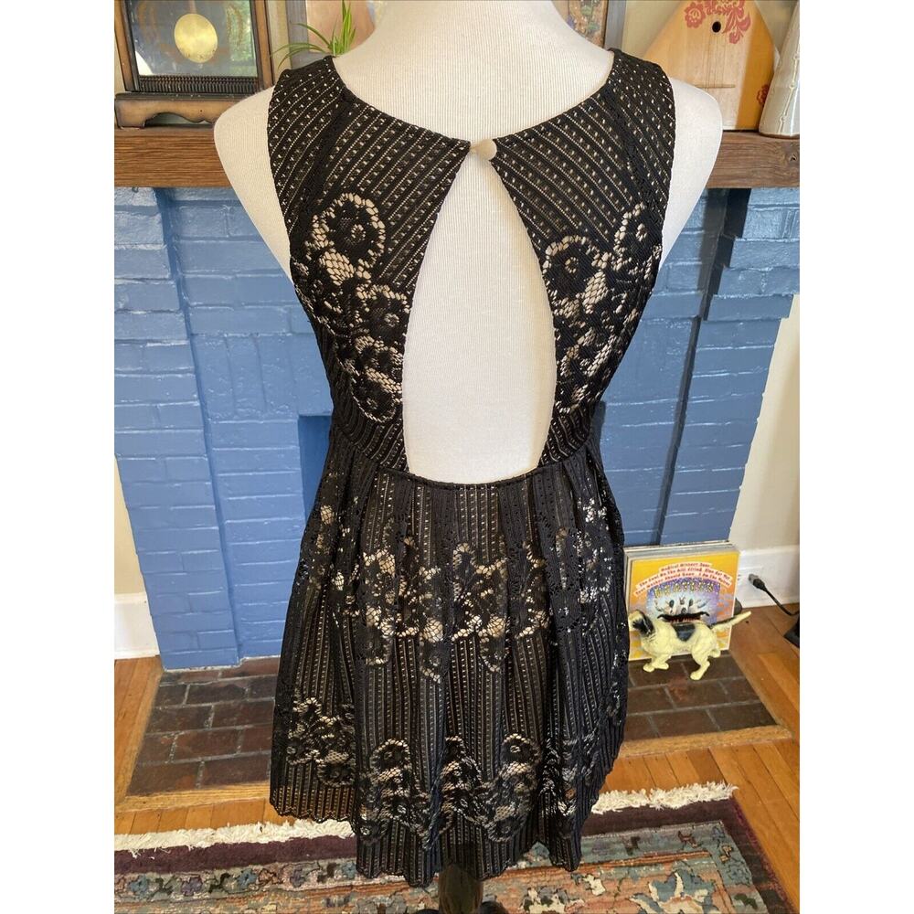 Free People Rocco Dress Black Lace Overlay Sleeveless Open Back Sz 4 Mini Sheer - Picture 6 of 13